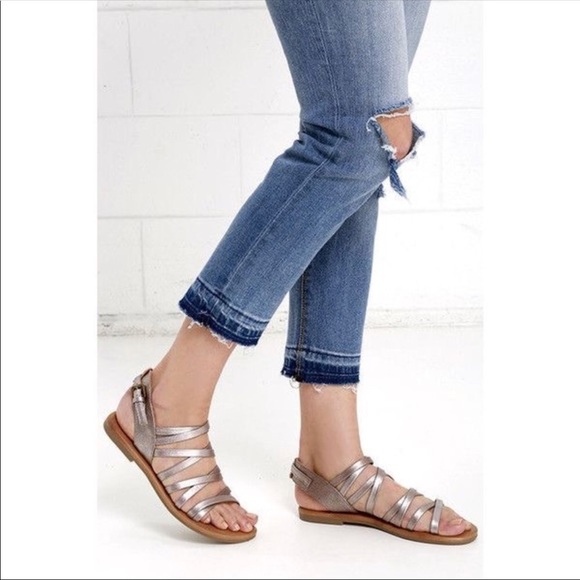 NIB Metallic Boho Chic Gladiator Strappy Sandals - Picture 2 of 3